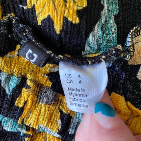 Sunflower shorts from H&M - Picture 3 of 3